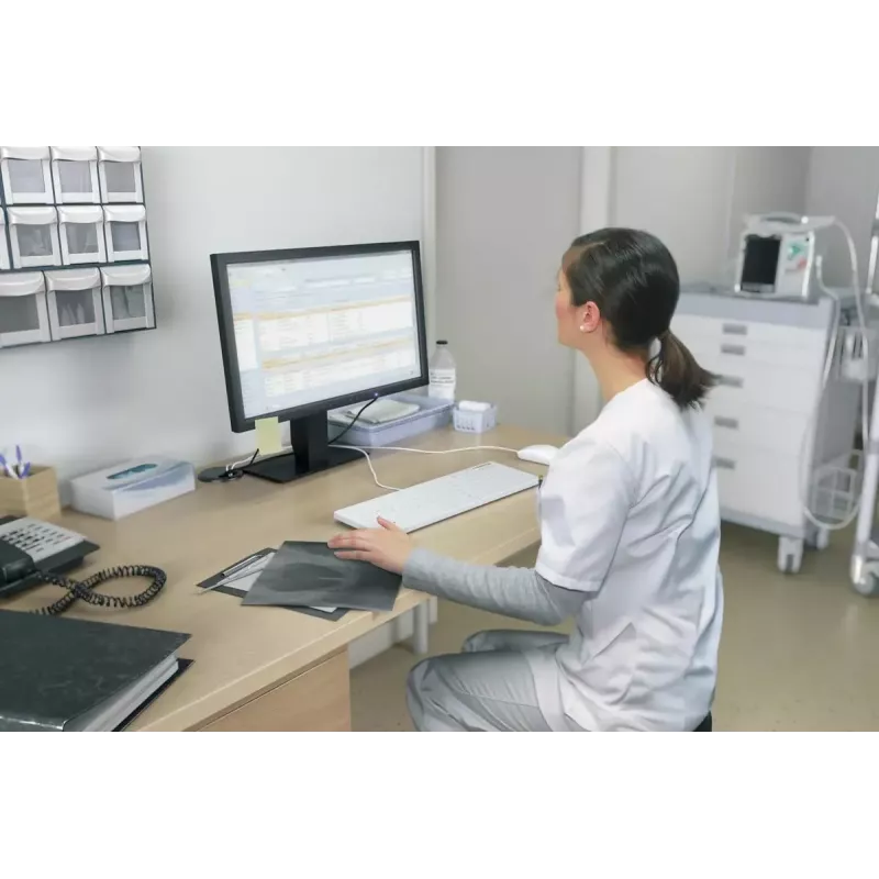 Przewodowa pełnowymiarowa klawiatura active key CHERRY AK-C8112 Medical USB QWERTZ 105 klawiszy biała 1,8 m