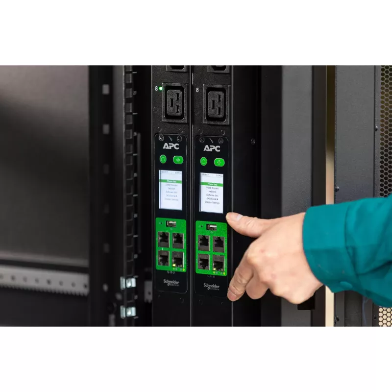 APC Easy PDU Switched Zero U 32A 230V(20)C13 (4)C19 IEC309