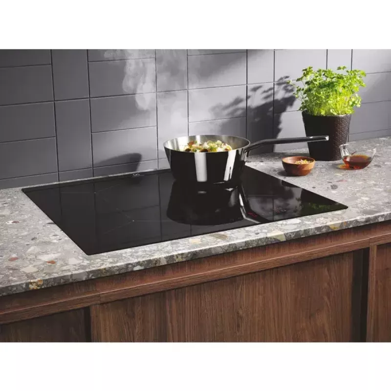 Electrolux LIL61424C Czarny Płyta indukcyjna do zabudowy 60 cm Strefowa płyta indukcyjna 4 stref(y)