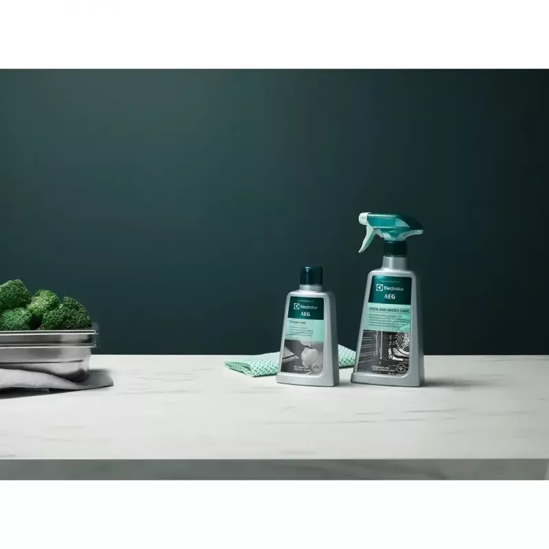 Środek do usuwania tłuszczu z piekarników i płyt grzewczych Electrolux M3OCS301 — 500 ml butelka z rozpylaczem, szary
