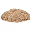 Kinetic Sand, 5,5 funta (2,5 kg) naturalny brązowy piasek do zabawy dla dzieci, do prac plastycznych i rękodzieła, piaskownicy, Amazon Exclusive (opakowanie może się różnić), formowalne zabawki sensoryczne, od 3 lat