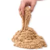 Kinetic Sand, 5,5 funta (2,5 kg) naturalny brązowy piasek do zabawy dla dzieci, do prac plastycznych i rękodzieła, piaskownicy, Amazon Exclusive (opakowanie może się różnić), formowalne zabawki sensoryczne, od 3 lat