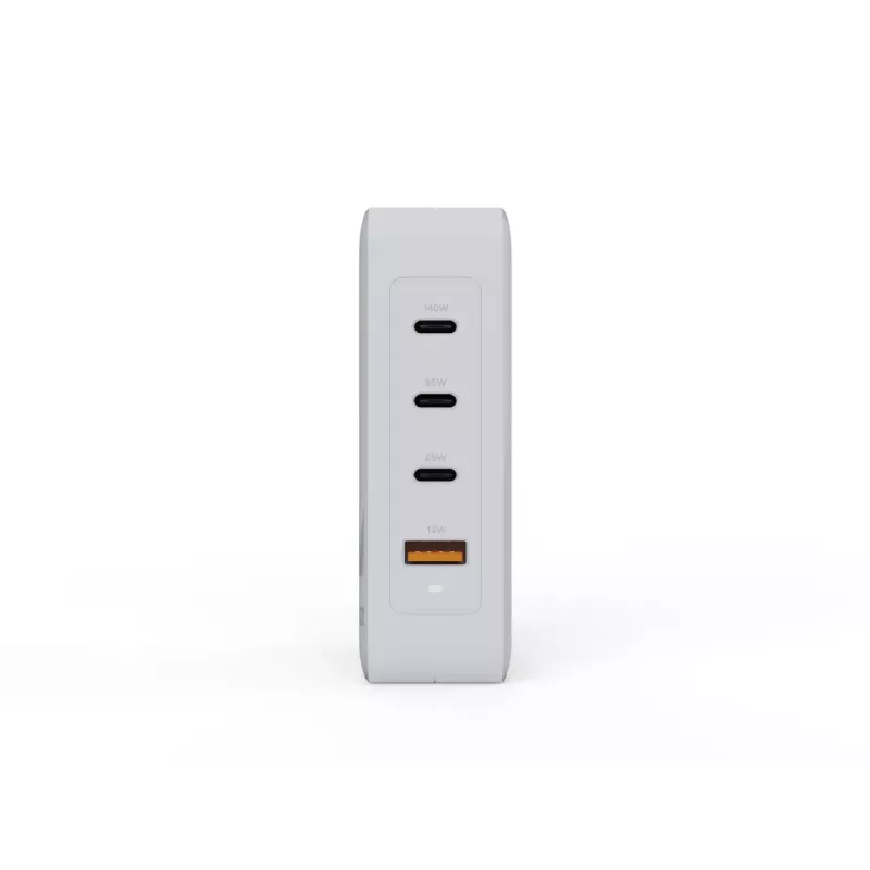 Przenośna ładowarka podróżna GaN 140W Xtorm XVC2140 z 3 portami USB-C PD i kablem USB-C 2 m, biała