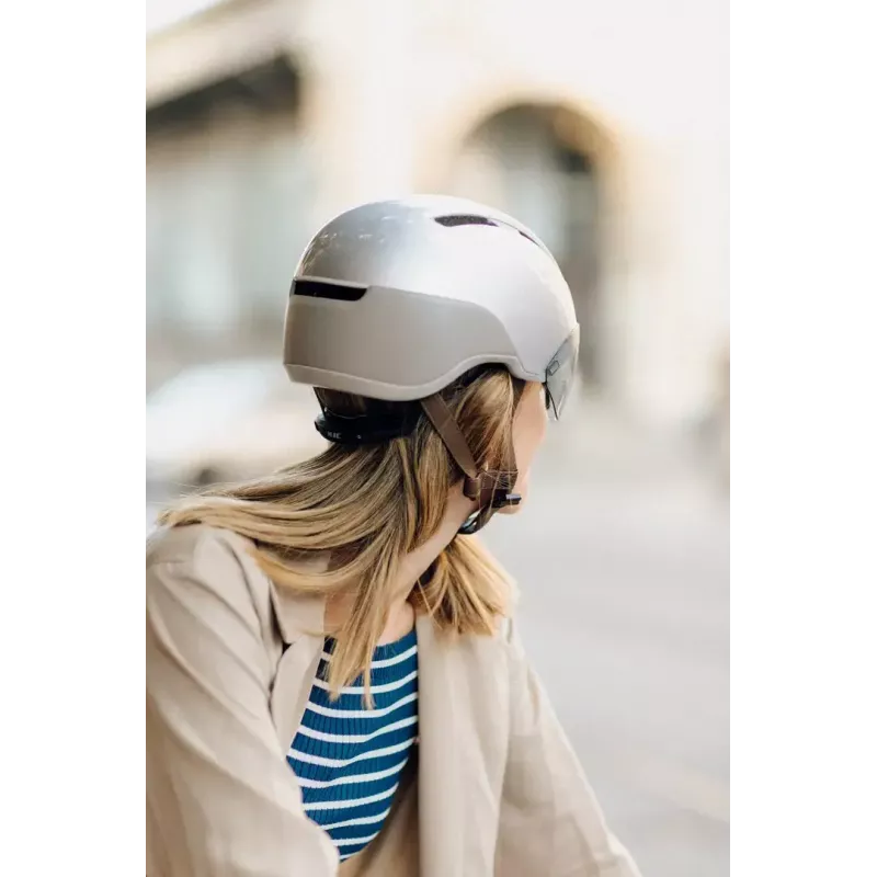 Kask rowerowy HJC CALIDO PLUS L, Pearl szaryish srebrny, in-mold, 58–63 cm, 350 g, magnetyczny daszek