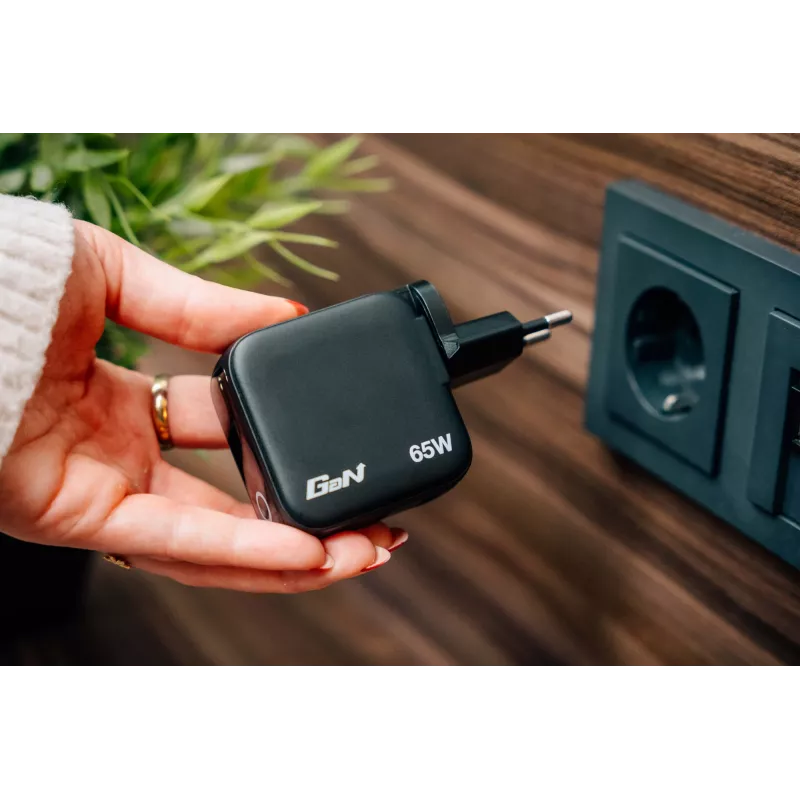 Verbatim Mini GaN Charger 65W z Wyświetlaczem, Indoor, AC, 20 V, Czarny