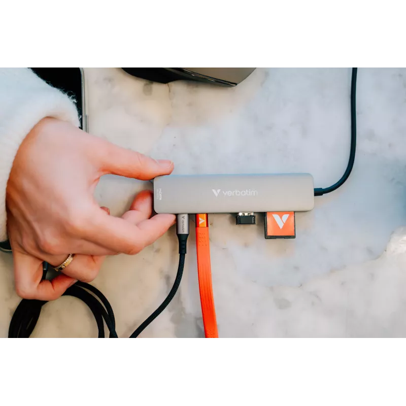 Verbatim USB-C Essentials Multiport Hub 7 portów: HDMI, USB-C, USB-C 3.2 Gen 1, 2 x USB-A 3.2 Gen 1, SD i microSD
