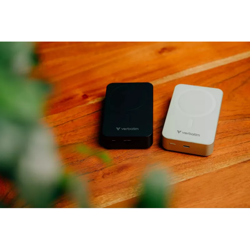 Verbatim Charge 'n' Go Essentials Power Bank Magnetyczny Bezprzewodowy 20000 mAh Czarny