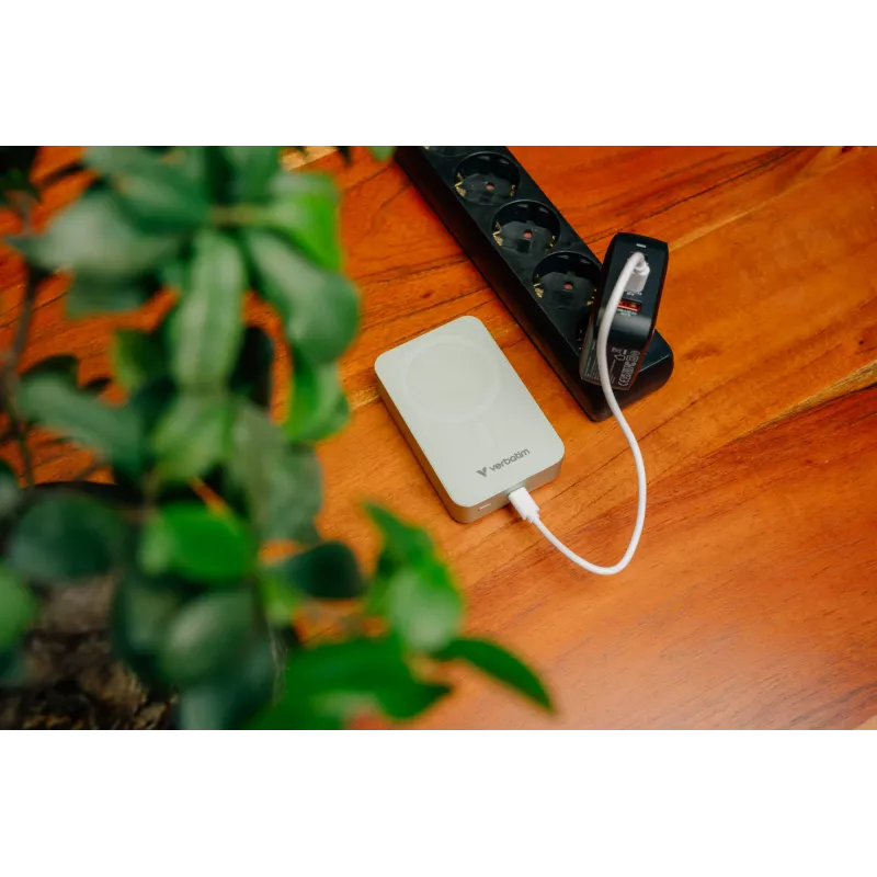 Verbatim Charge 'n' Go Essentials Magnetic Wireless Power Bank 20000 mAh zielony