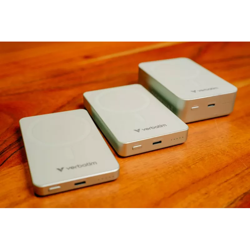 Verbatim Charge 'n' Go Essentials Magnetyczny Bezprzewodowy Powerbank 5000 mAh Zielony