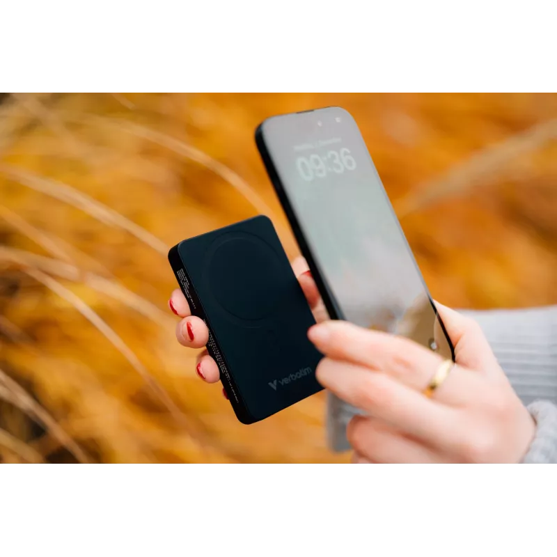 Verbatim Charge 'n' Go Essentials Magnetyczny Power Bank Bezprzewodowy 10000 mAh Czarny