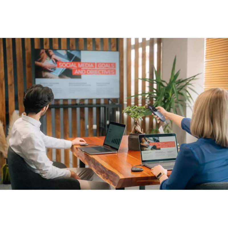 Prezenter bezprzewodowy Verbatim Focus z czerwonym wskaźnikiem laserowym, RF, USB, 30 m, czarny, srebrny