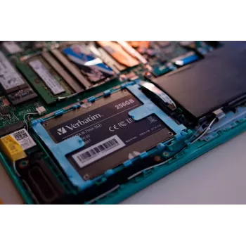 Dysk SSD Verbatim 256GB 2,5 cala SATA Vi550 S3