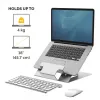 Podstawka pod laptop Fellowes Hylyft — regulowana podstawka do biurka, do domu i biura — podnośnik do laptopa z 6 stopniami regulacji wysokości — maks. rozmiar monitora 17 cali, maks. waga 5 kg — srebrny/czarny
