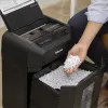 Niszczarka Fellowes Automax 80M, cięcie cząsteczkowe, 22 cm, czarna