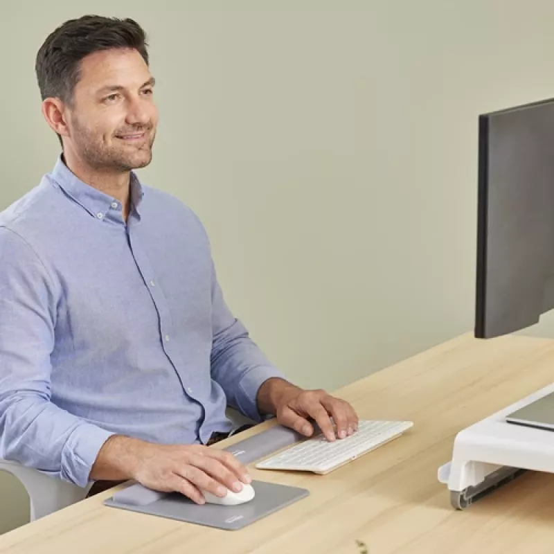 Podkładka pod nadgarstek do klawiatury Fellowes Breyta Compact — Ergonomiczna podpórka z ochroną antybakteryjną, szara