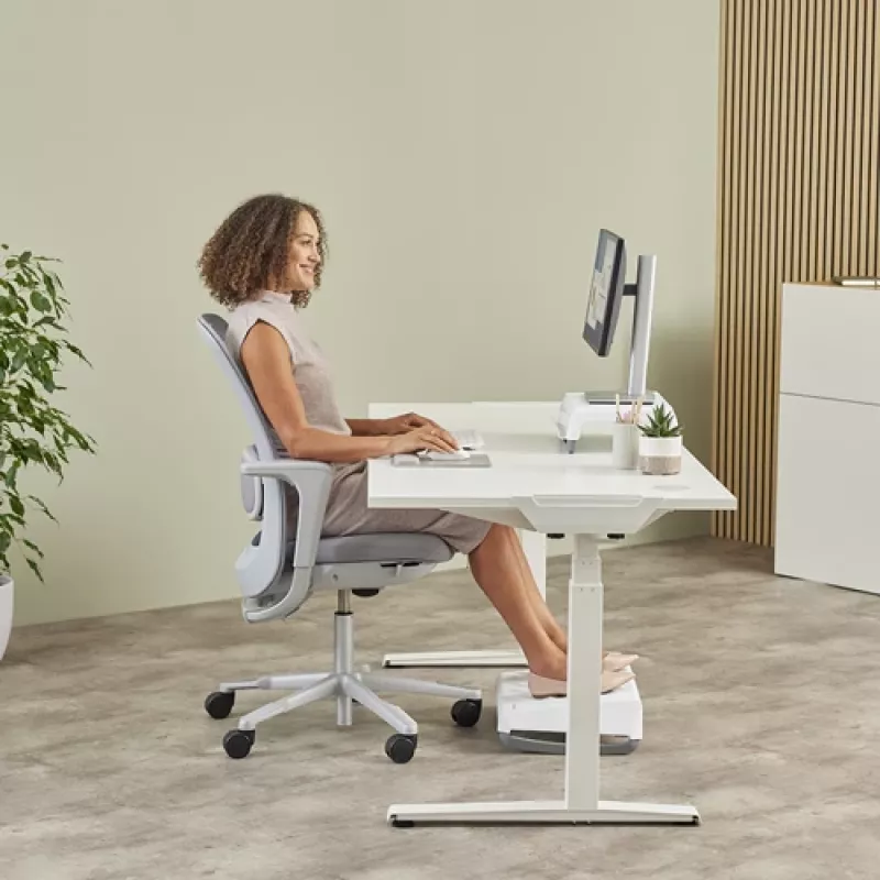 Podkładka pod nadgarstek do klawiatury Fellowes Breyta Compact – ergonomiczne wsparcie z ochroną antybakteryjną, piaskowa