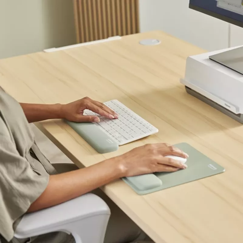 Fellowes klawiatura Wrist Rest Breyta Compact klawiatura Wrist Support with Antibacterial Protection Ergonomic Wrist Support Sage