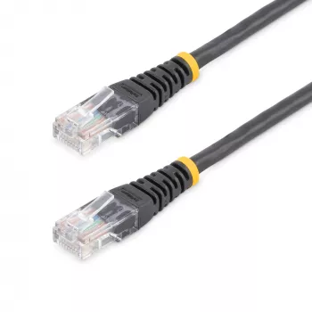 StarTech.com Kabel krosowy Cat5e z formowanymi złączami RJ45 – 15 m – czarny