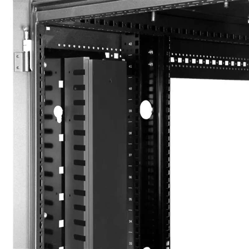 StarTech.com Pionowy organizer kabli z prowadnicami palcowymi - 0U - 3 stopy