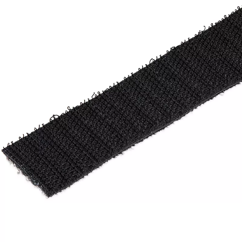 StarTech.com 50ft rolka rzepu - przycinane, wielokrotnego użytku opaski kablowe - hurtowa taśma przemysłowa do mocowania przewodów / regulowane owijki materiałowe czarne / wielokrotne samoprzylepne paski do zarządzania kablami