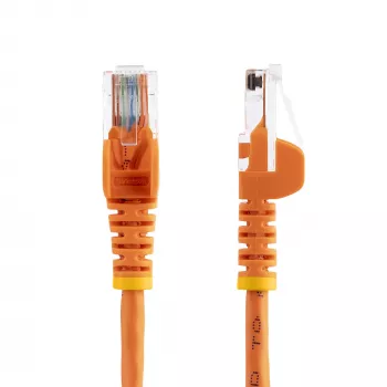 Kabel krosowy Ethernet Cat5e StarTech.com ze złączami RJ45 bez zaczepów - 0,5 m, pomarańczowy
