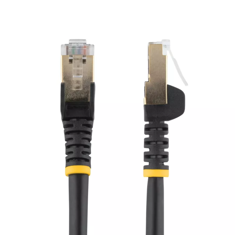 StarTech.com 0,50m Kabel Ethernet CAT6a - 10 Gigabit ekranowany bezsprzączkowy RJ45 100W PoE Patchcord - 10GbE STP kabel sieciowy z odciążeniem - czarny indywidualnie testowany/okablowanie z certyfikatem UL/TIA