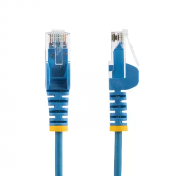 StarTech.com 2.5 m Kabel CAT6 - cienki - Złącza RJ45 bez zaczepów - Niebieski