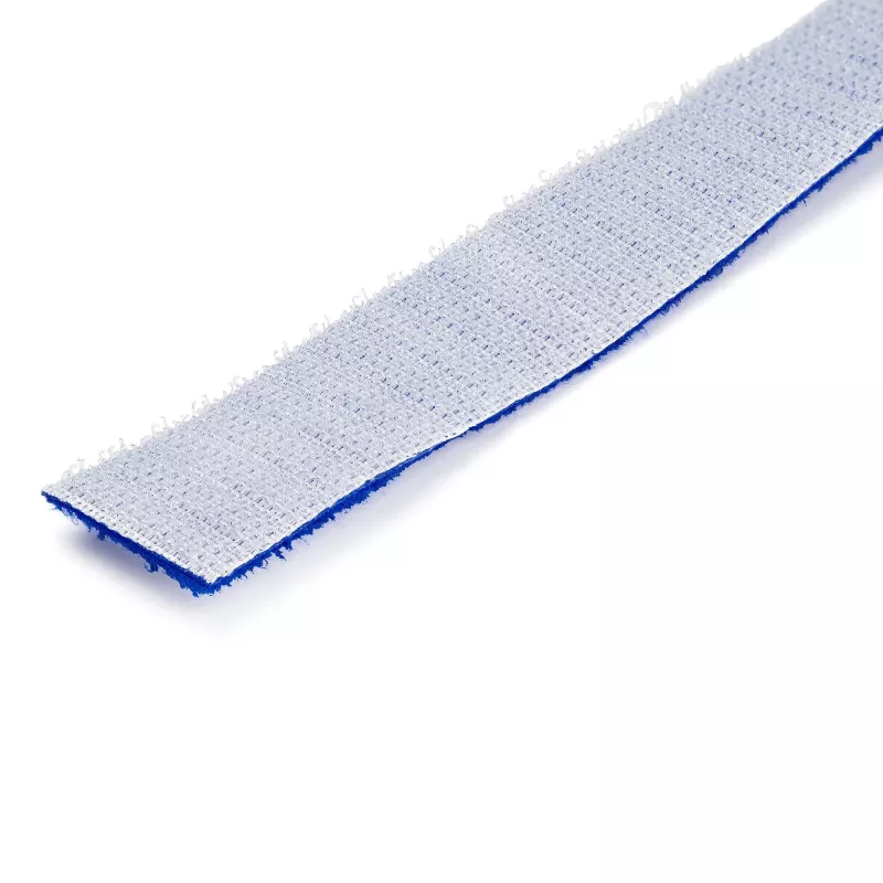 StarTech.com rolka 15,24 m rzepu – przycinane na wymiar opaski zaciskowe wielokrotnego użytku – przemysłowa taśma do spinania przewodów w zestawach / regulowane opaski materiałowe niebieskie / samozaciskowe paski do zarządzania kablami wielokrotnego użytku