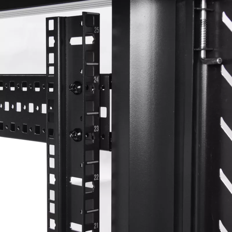 StarTech.com 4-słupkowa szafa rack 32U, zamykana na klucz szafa rack 19 cali na sprzęt komputerowy / AV / IT, szafa sieciowa do biura / domu z kółkami i regulowanymi szynami montażowymi