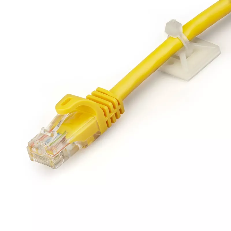 StarTech.com 100 szt. Samoprzylepne uchwyty do opasek zaciskowych, do opasek o szerokości 4,6 mm - Nylon/tworzywo sztuczne - Uchwyty do opasek zaciskowych do kabli elektrycznych/sieciowych / Klasa ogniowa 94V-2, certyfikat UL, TAA