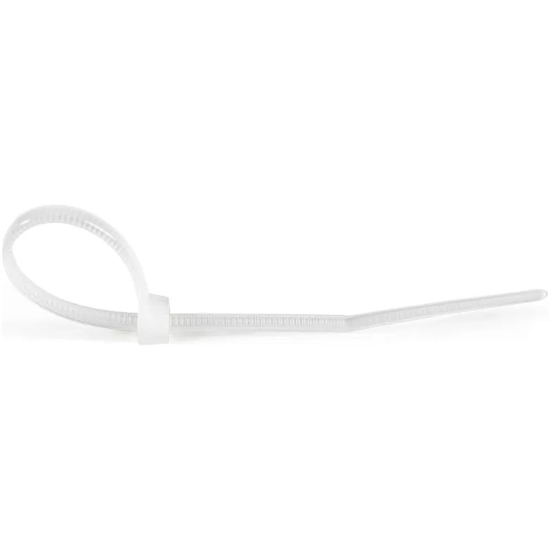 Opaski kablowe StarTech.com 4 cale (10 cm) – szerokość 1/16 cala (2 mm), średnica wiązki 7/8 cala (22 mm), wytrzymałość na rozciąganie 18 funtów (8 kg), nylonowe samozaciskowe opaski zaciskowe z zakrzywioną końcówką – zgodne z UL 94V-2/UL, 100 sztuk – białe