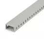 StarTech.com Koryto kablowe z pokrywą, otwarte szczeliny, 2 inch(50mm)W x 1 inch(25mm)H - długość 6.5ft(2m) - szczeliny 1/4 inch(8mm), PVC, ukrycie kabli sieciowych/kanał naścienny, maks. 25 kabli, UL Listed