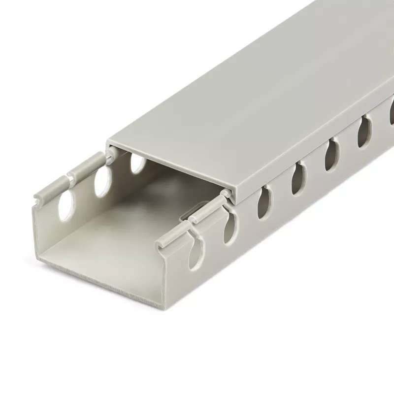 StarTech.com Koryto kablowe z pokrywą, otwarte szczeliny, 2 inch(50mm)W x 1 inch(25mm)H - długość 6.5ft(2m) - szczeliny 1/4 inch(8mm), PVC, ukrycie kabli sieciowych/kanał naścienny, maks. 25 kabli, UL Listed