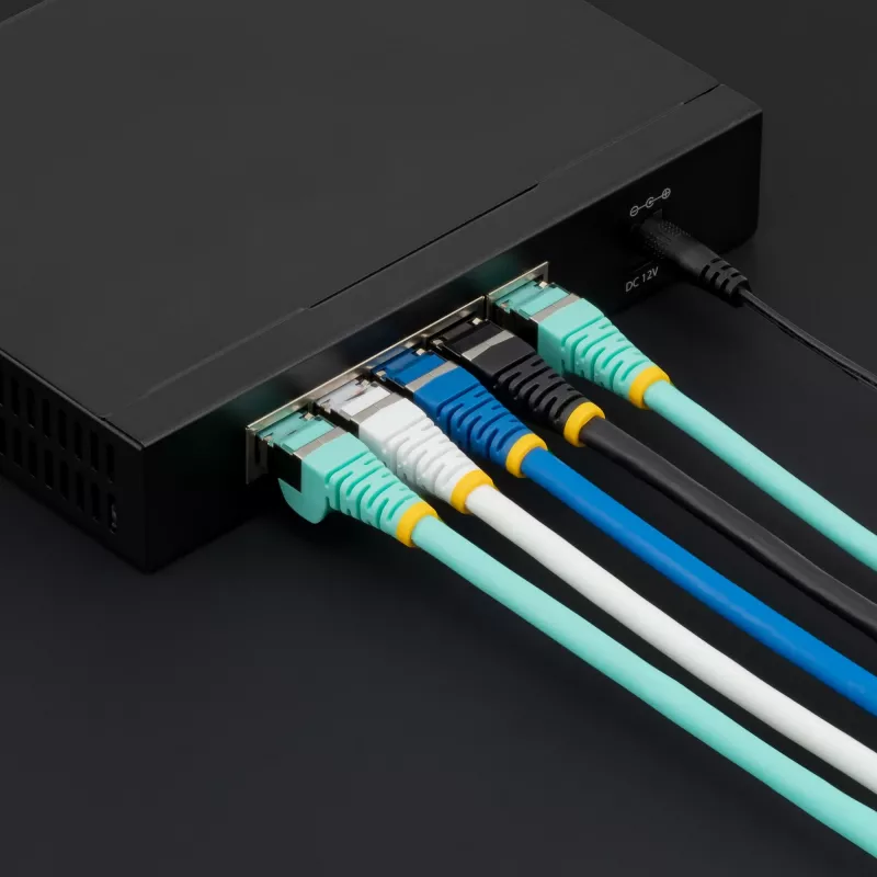 StarTech.com 1.5m CAT6a Ethernet kabel - Aqua - Low Smoke Zero Halogen (LSZH) - 10GbE 500MHz 100W PoE++ Snagless RJ-45 w/Strain Reliefs S/FTP sieciowy Patch Cord