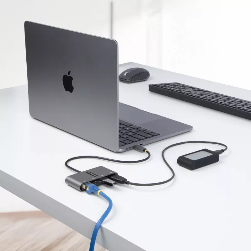 StarTech.com 3-portowy hub USB-C z Ethernetem - 3x USB-A - Gigabit Ethernet - USB 3.0 5 Gb/s - zasilany z magistrali - wbudowany kabel hosta USB-C o długości 30 cm - GbE - przenośny hub USB-C na USB-A
