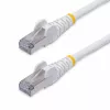 StarTech.com 1m biały kabel Ethernet CAT8, zaczep bezryglowy RJ45, 25G/40G, 2000 MHz, 100 W PoE++, S/FTP, drut miedziany goły 26 AWG, LSZH, ekranowany kabel krosowy sieciowy z odciążeniami, testowany indywidualnie