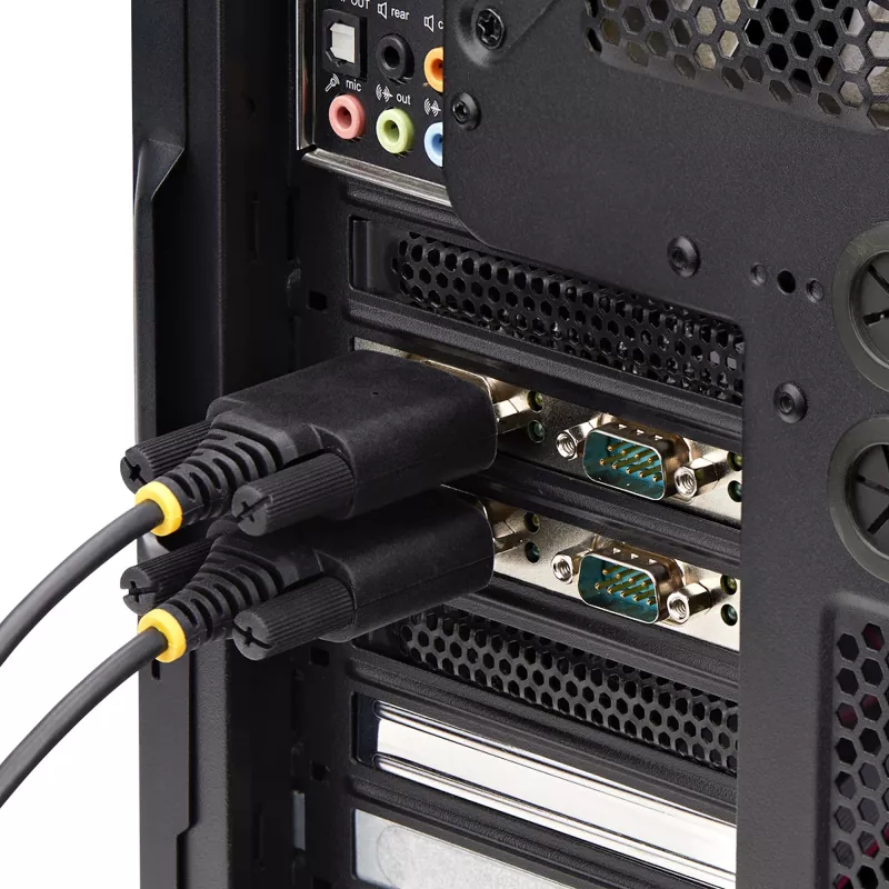 Karta PCIe z 4 portami szeregowymi StarTech.com, karta szeregowa PCI Express na RS232/RS422/RS485 (DB9) z czterema portami, w zestawie niskoprofilowy wspornik, UART 16C1050, Windows/Linux, zgodność z TAA – ochrona ESD poziomu 4