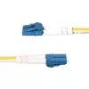 StarTech.com 20m (65,6 stopy) kabel światłowodowy duplex jednomodowy OS2 LC do SC (UPC), 9/125µm, 100G, niewrażliwy na zginanie, niskie tłumienie wtrąceniowe – zworka światłowodowa LSZH
