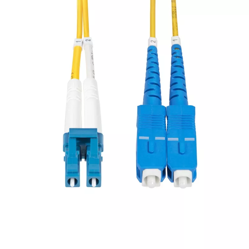 StarTech.com 20m (65,6 stopy) kabel światłowodowy duplex jednomodowy OS2 LC do SC (UPC), 9/125µm, 100G, niewrażliwy na zginanie, niskie tłumienie wtrąceniowe – zworka światłowodowa LSZH