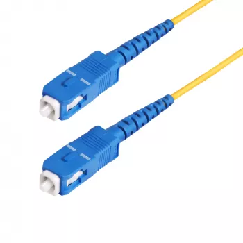 StarTech.com 30 m (98,4 stopy) kabel światłowodowy SC na SC (UPC) OS2 jednomodowy simplex, 9/125 µm, 40G/100G, odporny na zginanie, niskie tłumienie wtrąceniowe, LSZH kabel krosowy