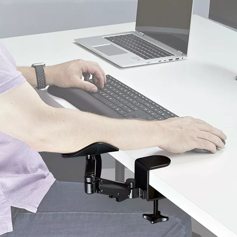 StarTech.com Regulowany podłokietnik do biurka, Ergonomiczne podparcie ramienia/łokcia, obrót 360°, montaż zaciskowy/bez wiercenia, czarny