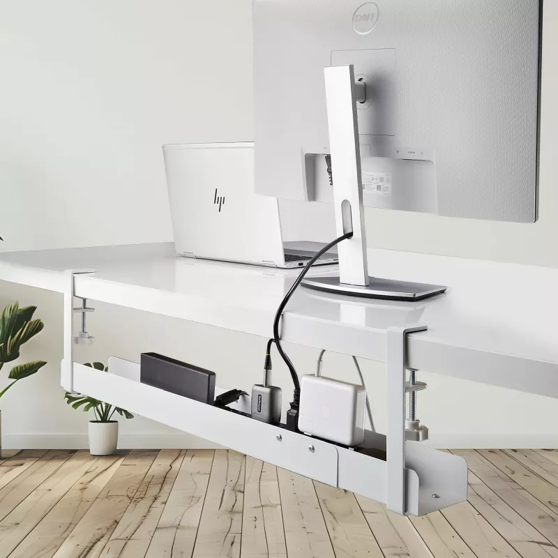 StarTech.com Under Desk kabel Management Tray, Length Adjustable kabel Organizer, Clamp-On Installation, No Drilling Required, Power Bar Holder, biały