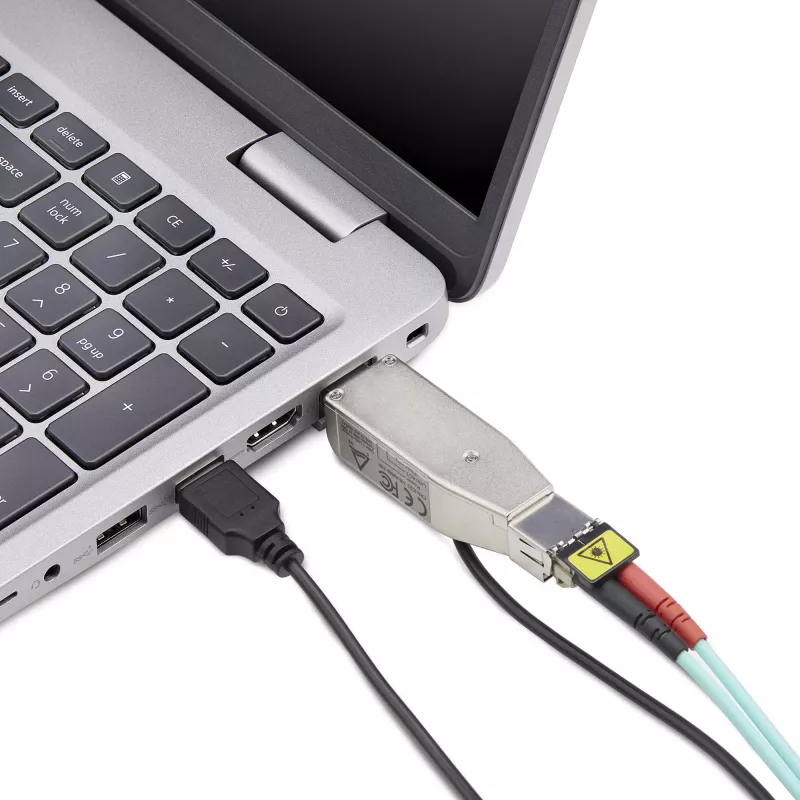 Konwerter mediów Gigabit Ethernet z włókna na RJ45, klucz sprzętowy, Singlemode optyczny 10 km / Multimode 800 m, zasilany przez USB, kompaktowa konstrukcja, obudowa metalowa, Micro Mini, TAA StarTech.com