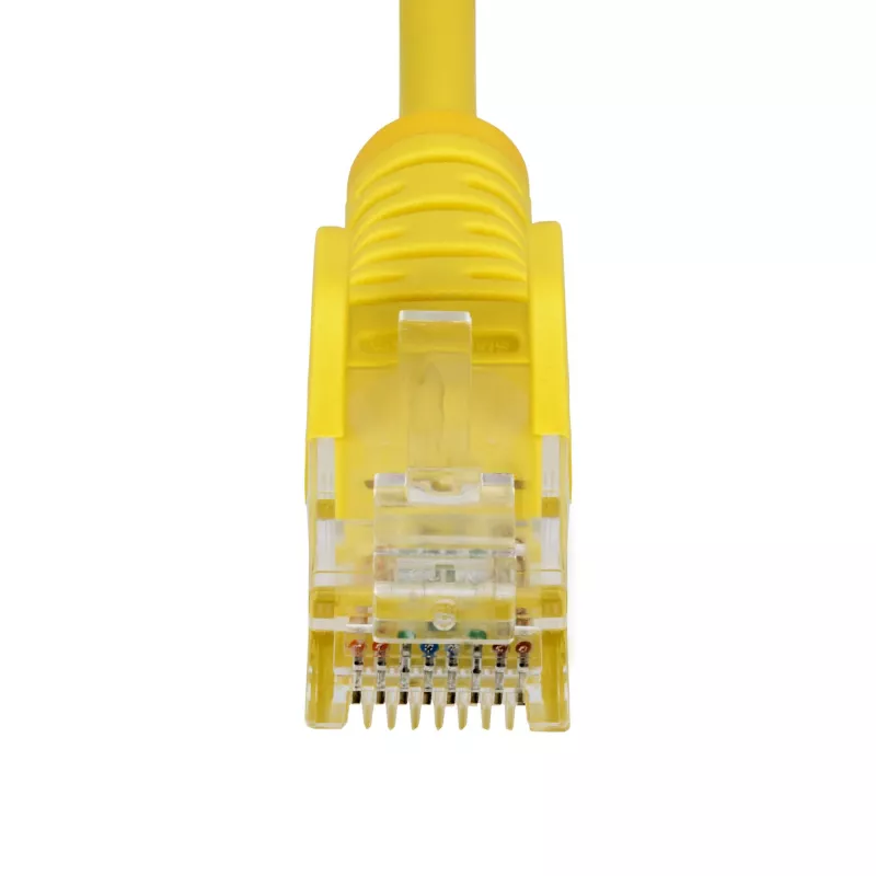 StarTech.com 50cm żółty cienki kabel Ethernet CAT6, bezryglowe złącza, PoE 100 W, UTP, LSZH, przewód z czystej miedzi 28AWG, cienki kabel krosowy sieciowy RJ45 z odciążeniami, testowany indywidualnie