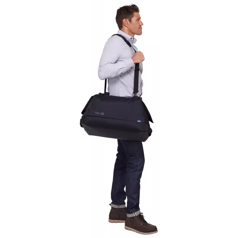 Thule Subterra 2 TSWD435 Czarna torba sportowa 35 L Poliester