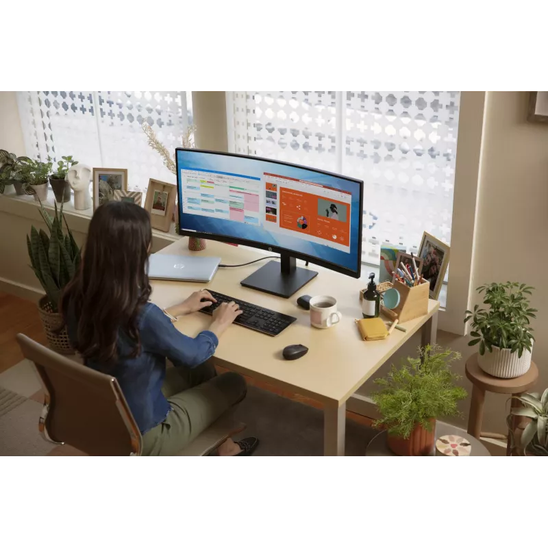 HP P34hc G4 WQHD USB-C Curved Monitor, 86,4 cm (34 cale), 3440 x 1440 pikseli, Wide Quad HD, LCD, 5 ms, Czarny