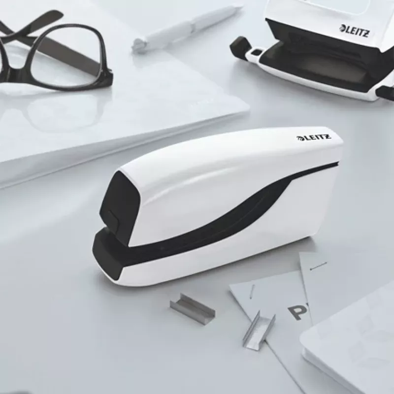 Zszywacz Leitz NeXXt na baterie WOW 5566, 10 kartek, przód, 1 cm, tworzywo sztuczne, biały, bateria