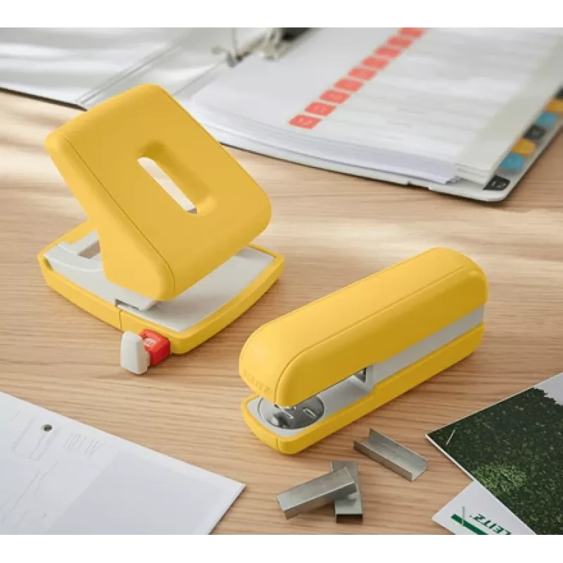 Leitz Cosy Stapler 30 arkuszy, 30 arkuszy, Żółty, Standardowe zszywanie, 24/6, Metal, Tworzywo sztuczne, 80 g/m²