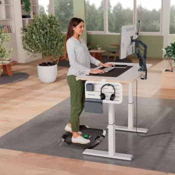 Leitz Ergo Active ergonomiczna mata stojąca przeciwzmęczeniowa, prostokątna, czarna, poliuretan, struktura bąbelkowa, Chiny, 605 x 681 mm