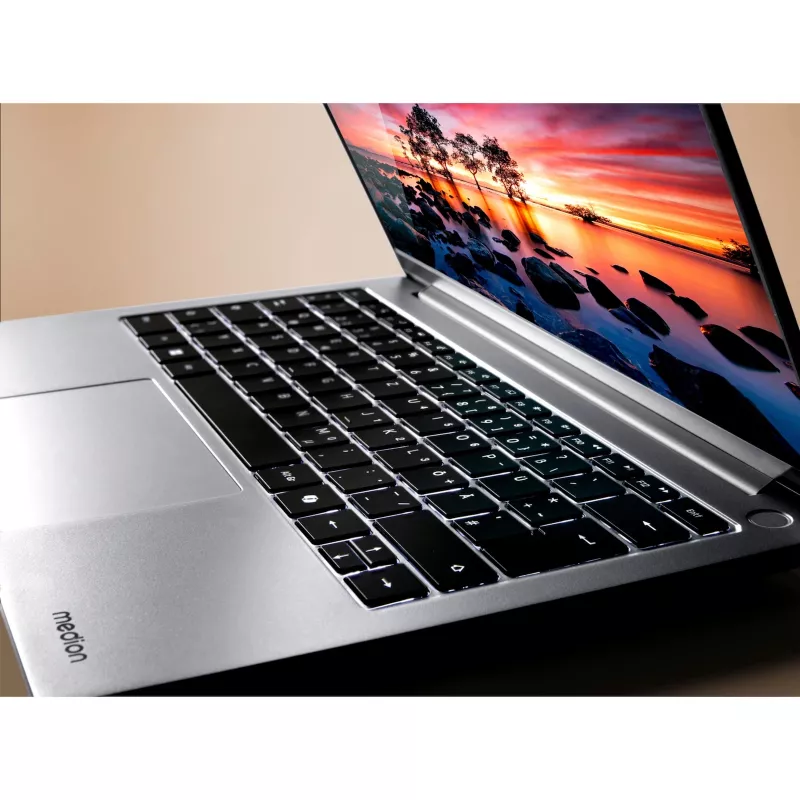 MEDION 30040132 laptop Intel Core 5 120U 35,6 cm (14 cali) 2.8K 16 GB DDR4-SDRAM 512 GB SSD Wi-Fi 6 (802.11ax) Windows 11 Home Czarny